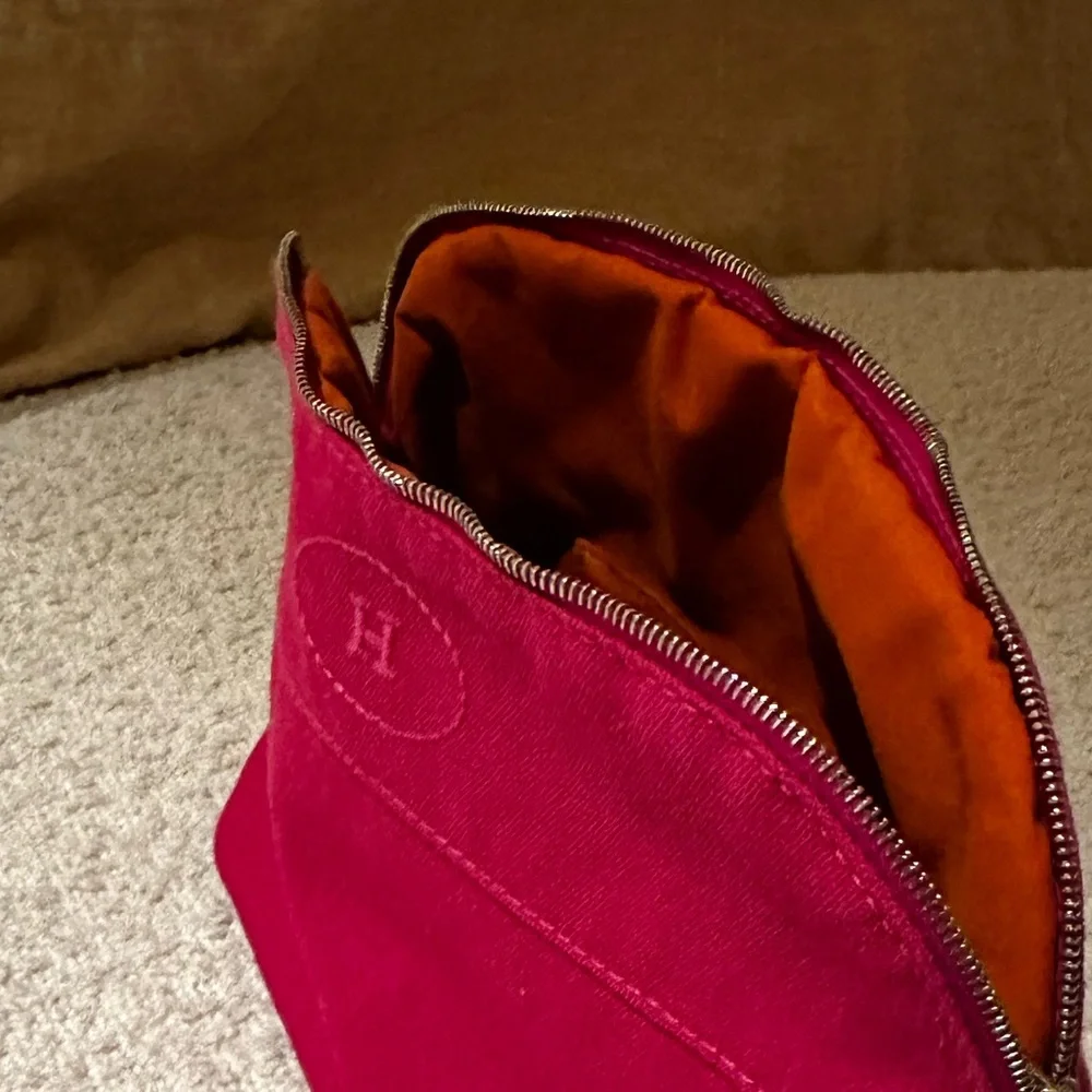 Hermès Women's Bolide Case - Medium - Picture 2 of 8